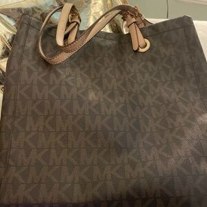 Mk bag , no marks , clean inside. Great condition